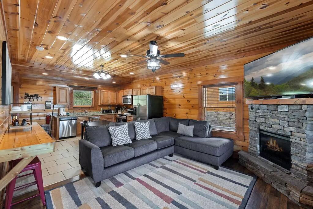 Heated Pool Hot Tub Game Room Mountain Views Sevierville Exterior photo