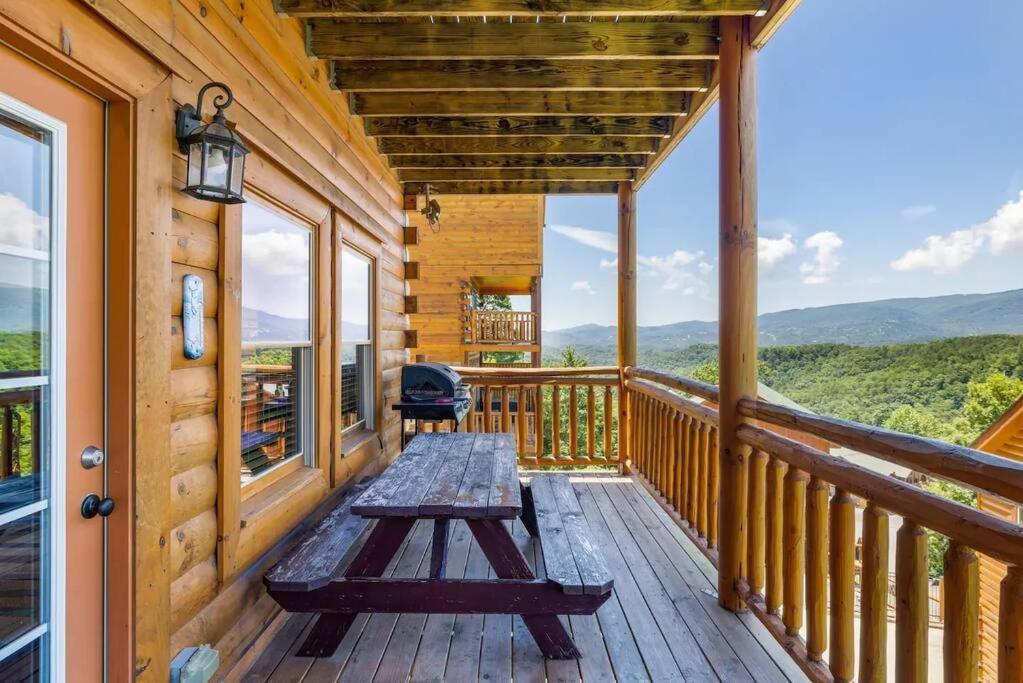 Heated Pool Hot Tub Game Room Mountain Views Sevierville Exterior photo